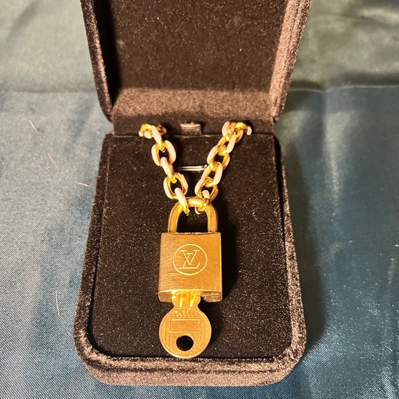 Beautiful Unique Louis Vuitton Brass Lock & Key Custom Made Necklace with box! - Picture 5 of 10